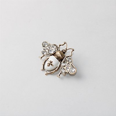 Broche de Metal Abelha com Pedrarias e Acabamento Ouro Velho
