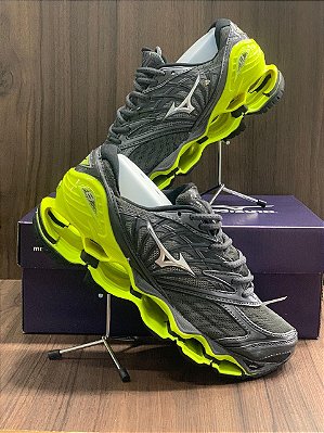tenis mizuno verde fluorescente