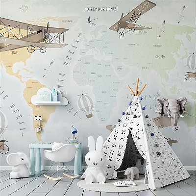 Papel de Parede Infantil de Mapa Mundi em Tons Pasteis com Aviões e Balões