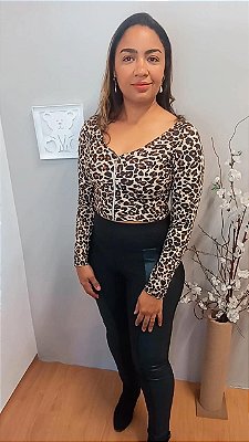Cropped animal print