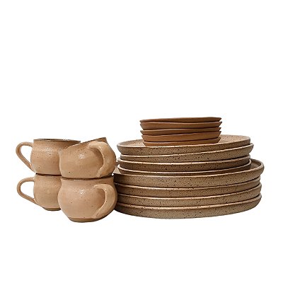 Conjunto de 8 pratos redondos com 4 xícaras e pires rosa