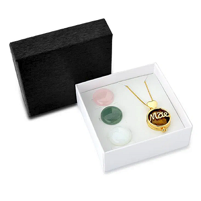 Colar Relicário Mãe Folhado a Ouro com 4 Pedras Naturais Variadas