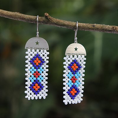 Brinco crochê miçangas branco