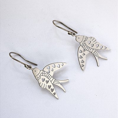 Brinco Pássaro corações