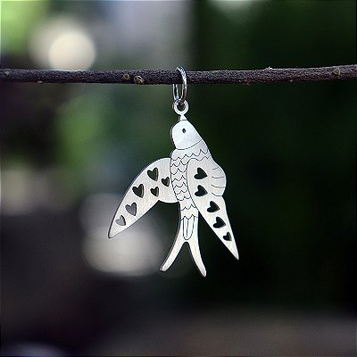 Pingente pássaro corações vazado