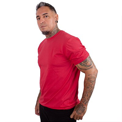 Camiseta Plus Size Básica Vermelha Amaranto.