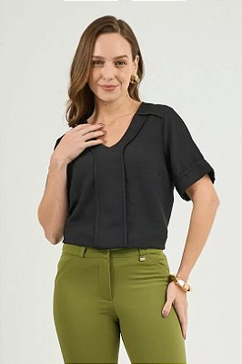 Blusa Plus Size Preta Em Viscose Com Poliamida E Detalhe Em Vivo Preto - 00205