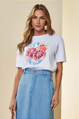 T-Shirt Branca Com Estampa Frontal Em Meia Malha De Manga Curta Doce Trama - 105953