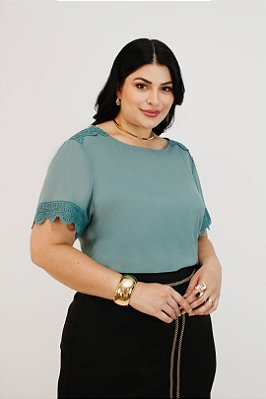 Blusa Plus Size Verde Em Viscose Com Detalhes De Guipir Nítido Jeans - 04193