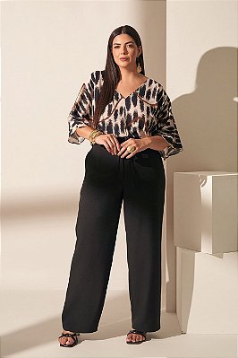 Calça Plus Size Preta Pantalona Em Crepe Com Bolsos Frontais Vocco Plus - 26691