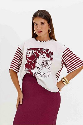T-Shirt Listrada Em Malha Com Estampa Frontal Em Crepe Elegance All Curves - 035484