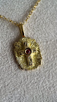 Pingente Luz - ouro amarelo 18k e rubi