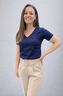 CAMISETA GOLA V AZUL MARINHO - ALGODÃO EGÍPCIO