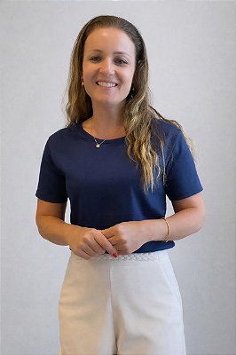 CAMISETA GOLA C AZUL MARINHO - ALGODÃO EGÍPCIO