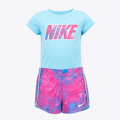 Conjunto Camiseta e Bermuda Infantil Feminino Nike  36L657-AFN