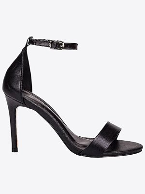 Sandália Gisele em couro preta