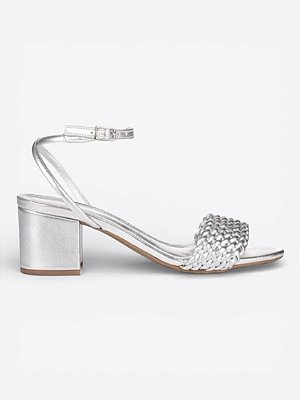 Sandália prata tressê