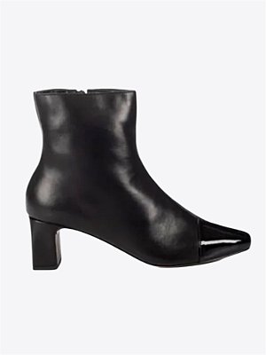 Bota bico quadrado ponteira de verniz preta