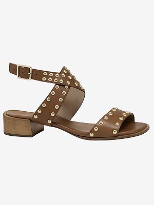 Sandália salto madeira tiras spikes caramelo