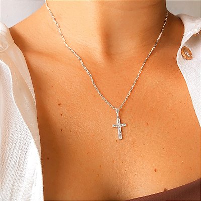 Cordão cruz cravejada 45cm banhado a prata