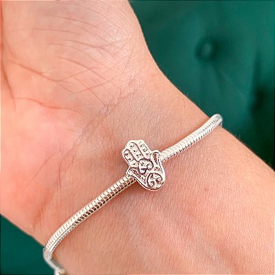 Berloque mão de hamsá banhado a prata