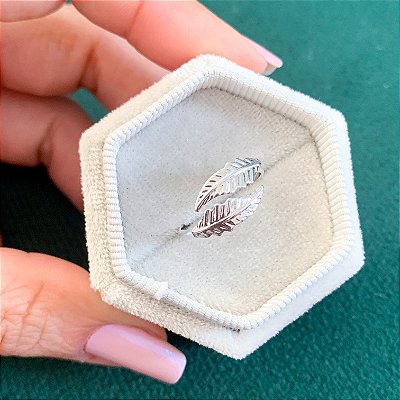 Anel folhas regulável banhado a prata