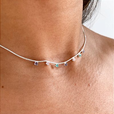 Chocker pedrinhas coloridas banhado a prata