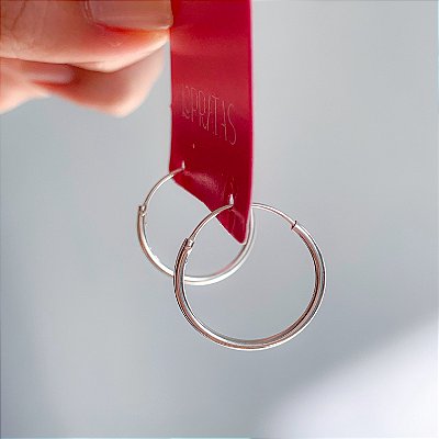 Argola lisa basiquinha 16mm em prata 925