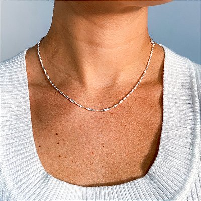 Chocker torcida 2mm banhado a prata
