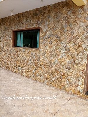 Pedra Madeira Amarela Salgueiro 11,5x11,5 Almofadada - R$140,00 m²