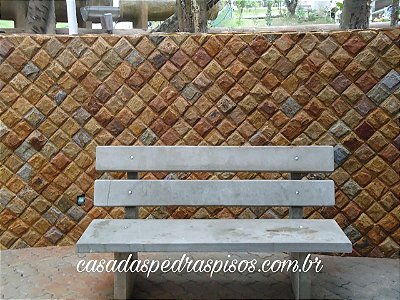 Muro revestido com Miracema Almofadada 115x23 - Decor Pedras