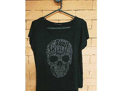 Blusa Caveira Pedraria