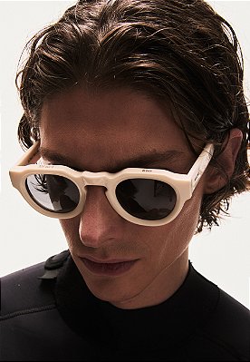 ÓCULOS LE TOUR 2.0 OFF WHITE C/ LENTE CINZA