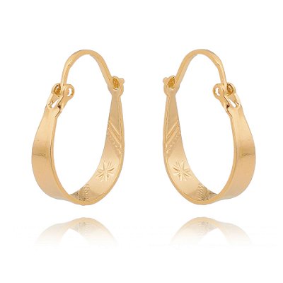 ARGOLA PEQUENA CHAPADA COM DETALHES FOLHEADA A OURO 18K