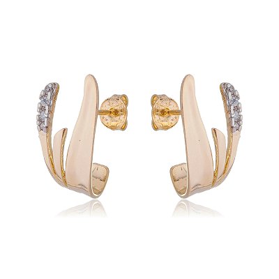 BRINCO TRÊS PÉTALAS CRAVEJADO COM ZIRCÔNIA FOLHEADO OURO 18K