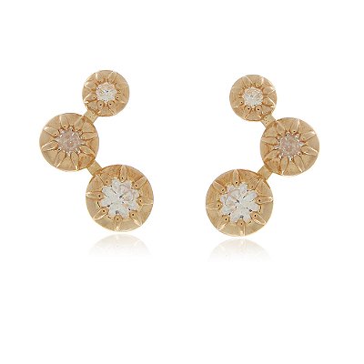 BRINCO EARCUFF CRAVEJADO EM ZIRCONIAS FOLHEADO A OURO 18K