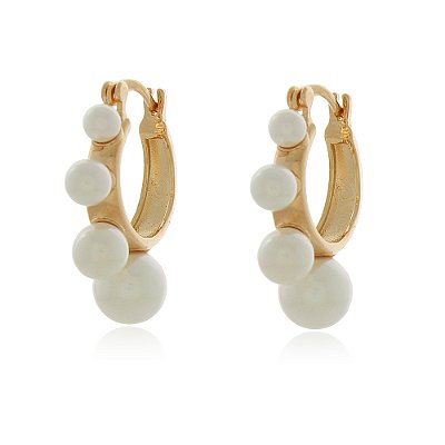 Argola com pérolas sintéticas folheada a ouro 18k