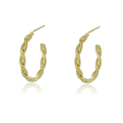 Argola torcida folheada a ouro 18k