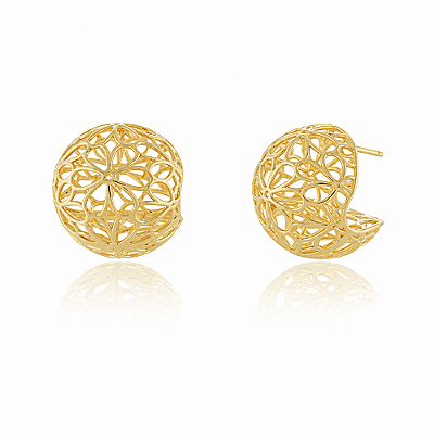 Brinco vazado com flores folheado a ouro 18k