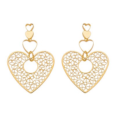 BRINCO CORAÇÃO TRABALHADO FOLHEADO A OURO 18K