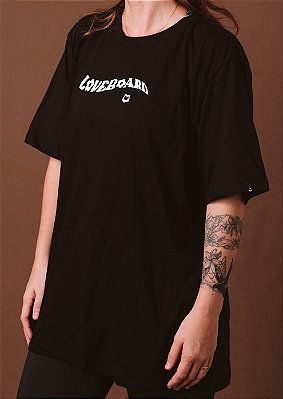T-shirt over preta quadriculada