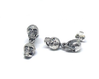 Brinco Skull Duplo