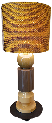 Abajour Torno Com Cúpula Em Tecido e Madeira Torneada Laqueada 3 Tons Amarelo 62cm