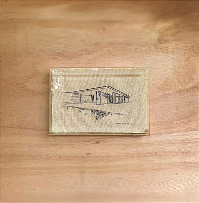 Quadro Em Acrílico Bordado e Madeira Galleria Museu M Ludwig Mies Van Der Rohe 20x30cm