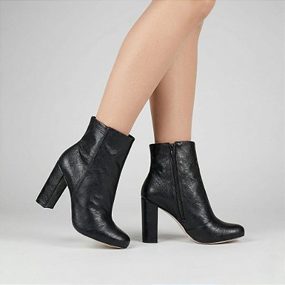 Bota Feminina Salto Alto Lud Preta Cano Curto