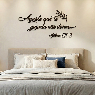 Escultura de Parede em MDF - Frase de Parede Religiosa em Lettering | Salmos 121:3 - Aquele que te guarda não dorme