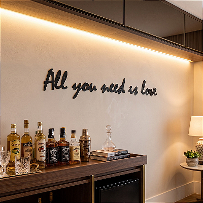 Frase de Parede em Lettering | All You Need Is Love - Escultura em MDF