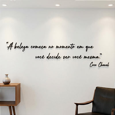Escultura de Parede em MDF - Frase de Parede em Lettering | "A beleza começa no momento em que você decide ser você mesma." - Coco Chanel