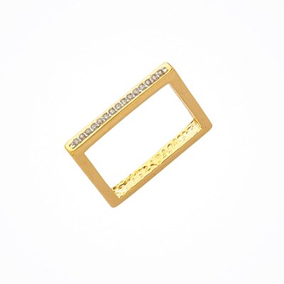 Anel Quadrado Cravejado Dourado