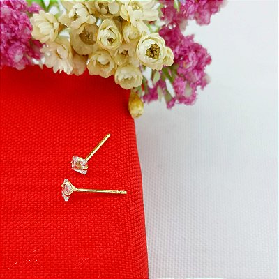 Brinco Fixo De Zircônia Pedra  Quadrada 3 mm Banhado A Ouro Bijou Art